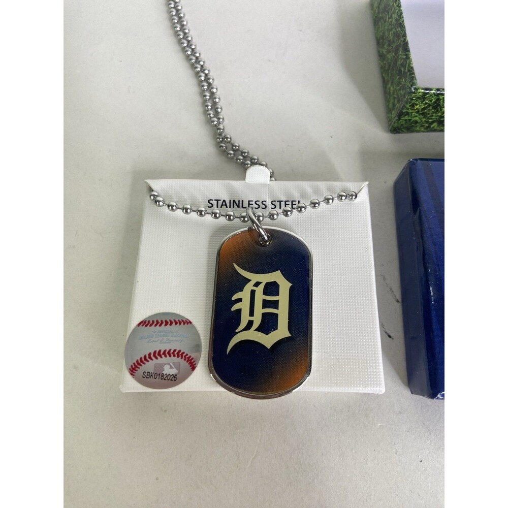 Detroit Tigers Dog Tag Necklace Stainless Steel MLB Licensed with Gift Box